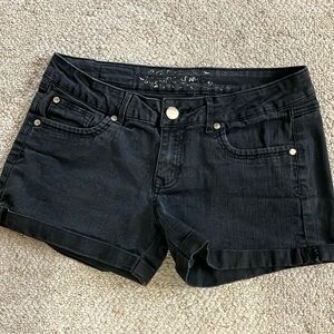 Express - Fun, little, black Jean shorts